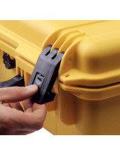 Case Peli™ Storm IM2100 2