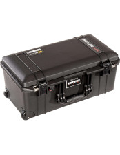 Średnia walizka na kółkach...