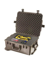 Twarda walizka na kółkach...