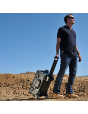 Walizka z kieszenią na... 2