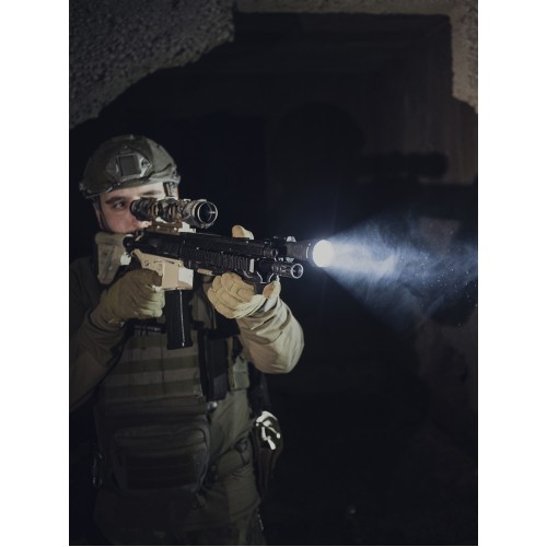 Armytek Predator Pro Magnet USB (ciepłe światło) — zdjęcie 4 z 6